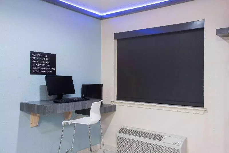 モーテル Super 8 By Wyndham Claremore Ok