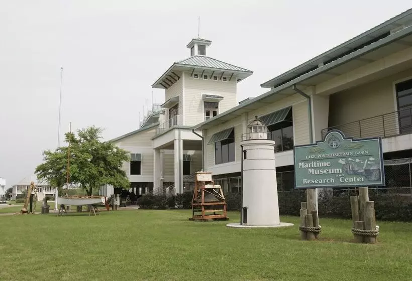 모텔 Super 8 By Wyndham Covington