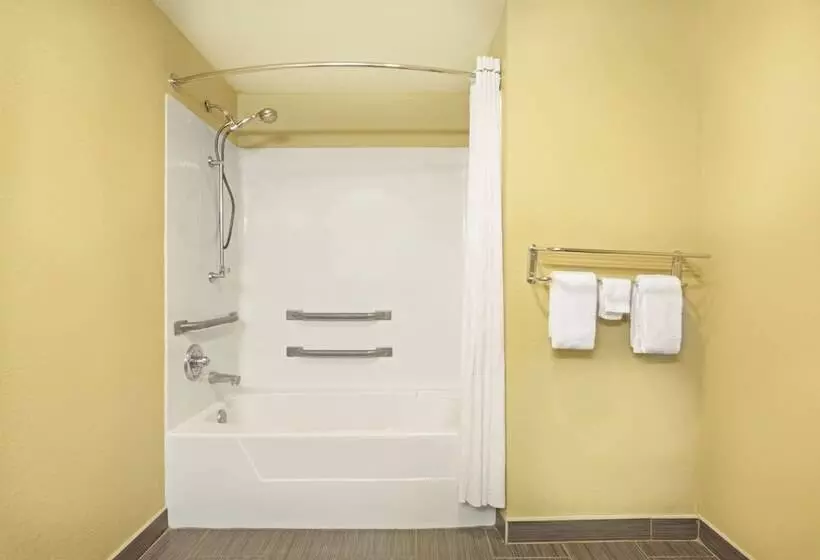 모텔 Super 8 By Wyndham Covington