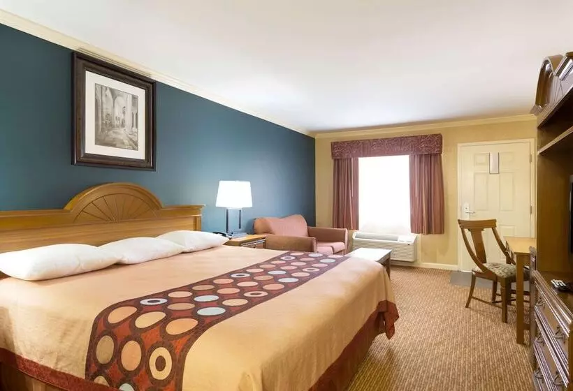 모텔 Super 8 By Wyndham Covington