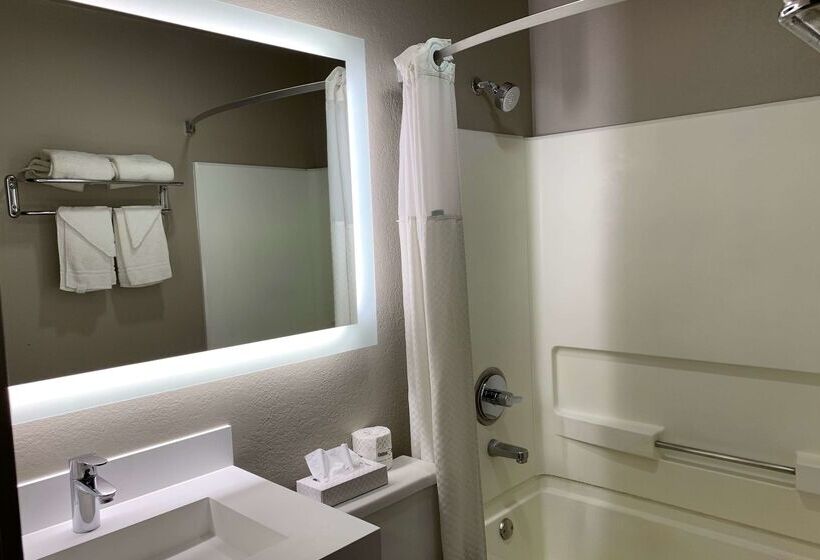 Мотель Super 8 By Wyndham Greeley