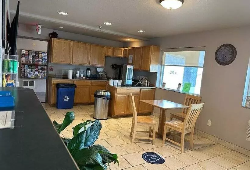 汽车旅馆 Super 8 By Wyndham Greeley