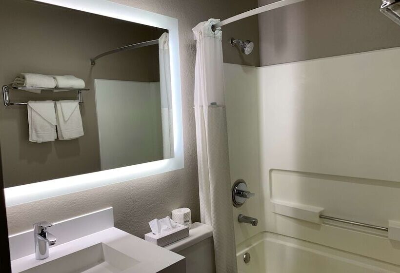 Мотель Super 8 By Wyndham Greeley