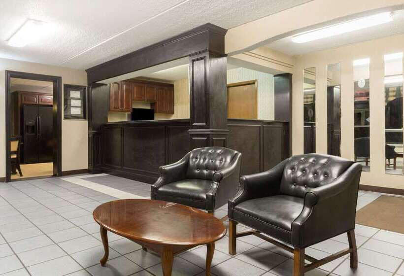 فندق على الطريق Super 8 By Wyndham Kingsport /i81