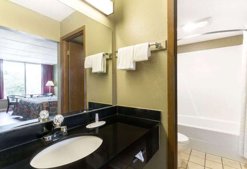 فندق على الطريق Super 8 By Wyndham Kingsport /i81