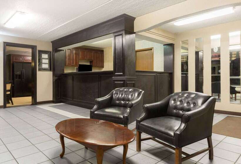 فندق على الطريق Super 8 By Wyndham Kingsport /i81