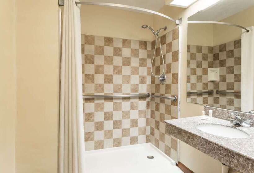 فندق على الطريق Super 8 By Wyndham Norcross/i85 Atlanta