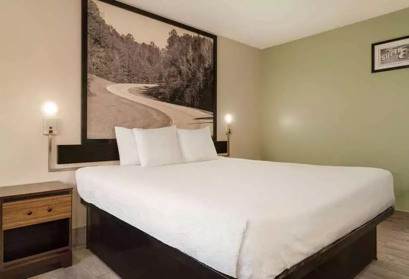 مُتل Super 8 By Wyndham Ocean Springs Biloxi