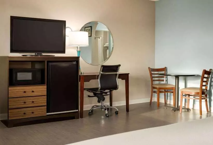 مُتل Super 8 By Wyndham Ocean Springs Biloxi