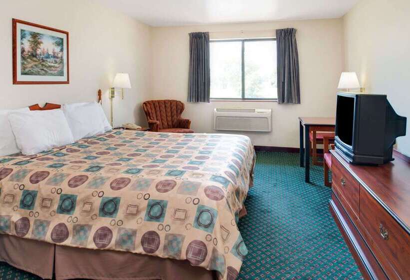 فندق على الطريق Super 8 By Wyndham Omaha Eppley Airport/carter Lake