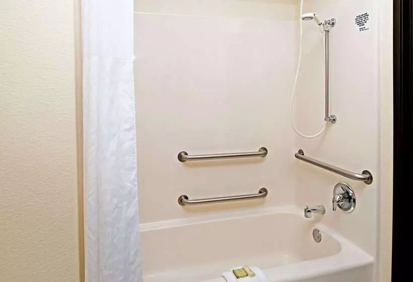 Мотель Super 8 By Wyndham Omaha Eppley Airport/carter Lake