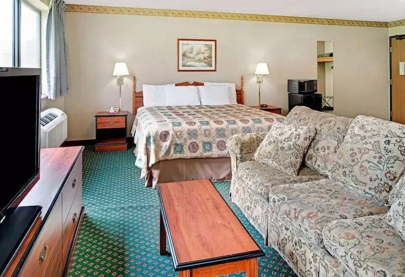 Мотель Super 8 By Wyndham Omaha Eppley Airport/carter Lake