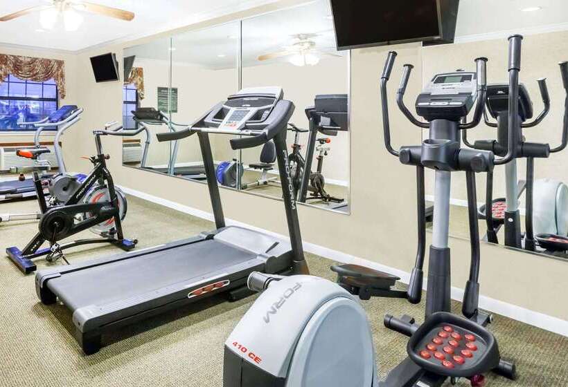 فندق على الطريق Super 8 By Wyndham Searcy Ar