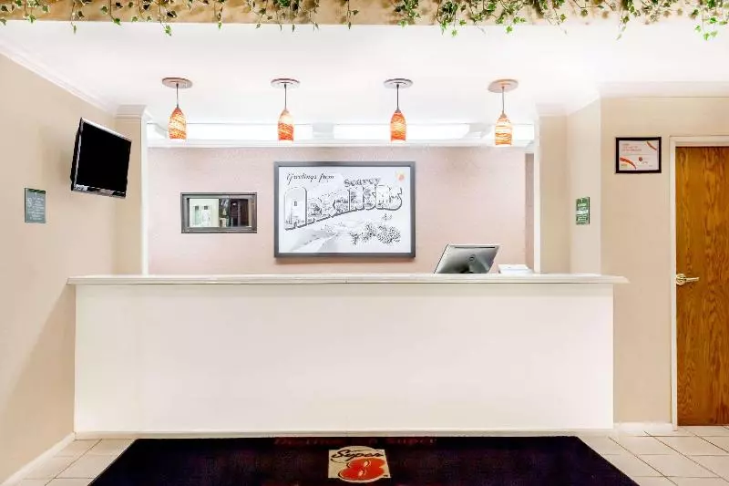 모텔 Super 8 By Wyndham Searcy Ar