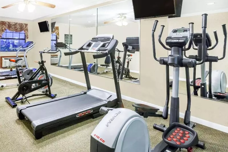 모텔 Super 8 By Wyndham Searcy Ar