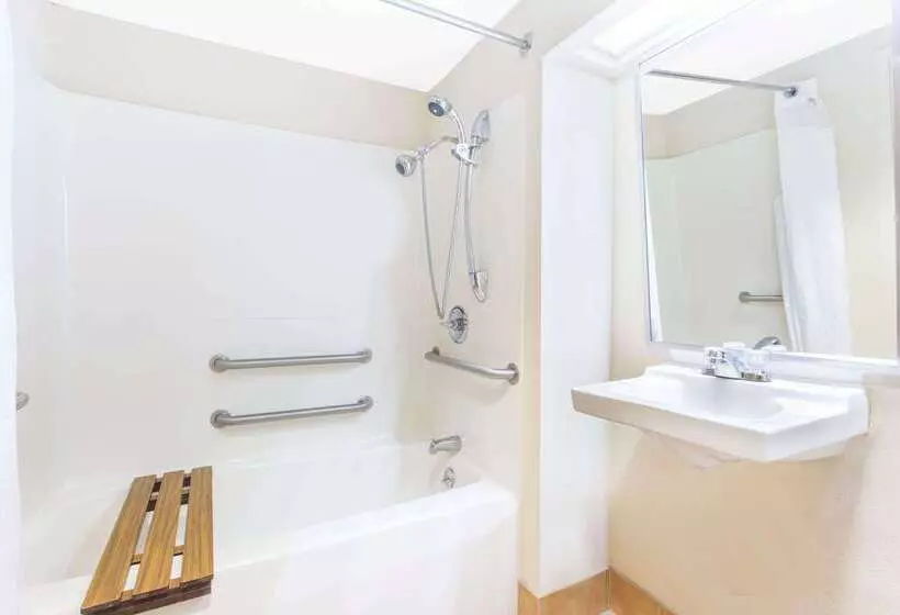 فندق على الطريق Super 8 By Wyndham Spartanburg/i26 Exit 22