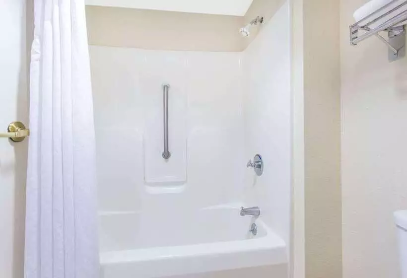 فندق على الطريق Super 8 By Wyndham Spartanburg/i26 Exit 22