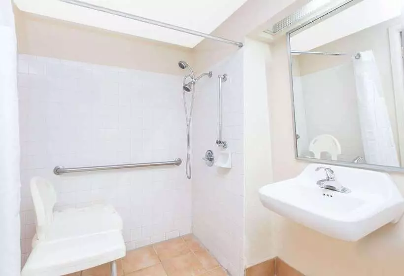 فندق على الطريق Super 8 By Wyndham Spartanburg/i26 Exit 22