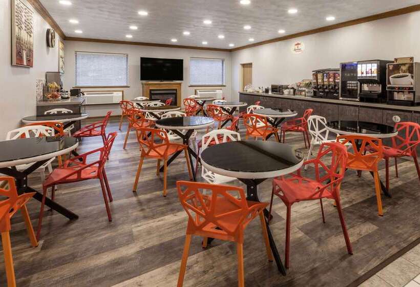 汽车旅馆  Super 8 By Wyndham Uniontown Pa