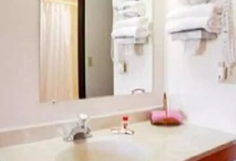 모텔 Westwood Inn & Suites   Kimball