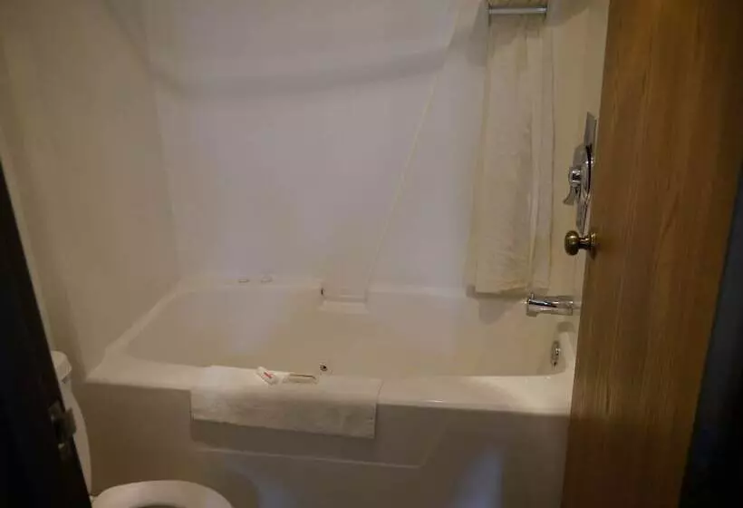 모텔 Westwood Inn & Suites   Kimball