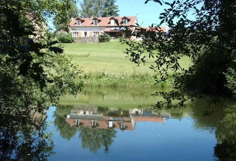 Aamiaismajoitus (B&B) Chambres D Hôtes La Chouette