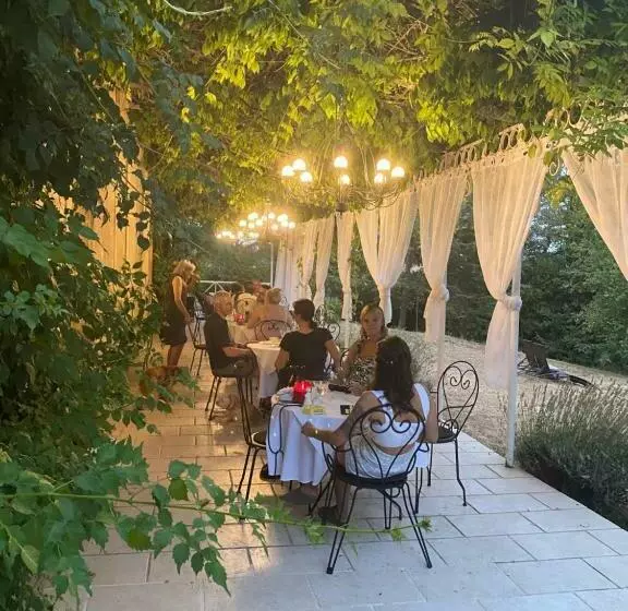 B&b Château De Fajac La Selve