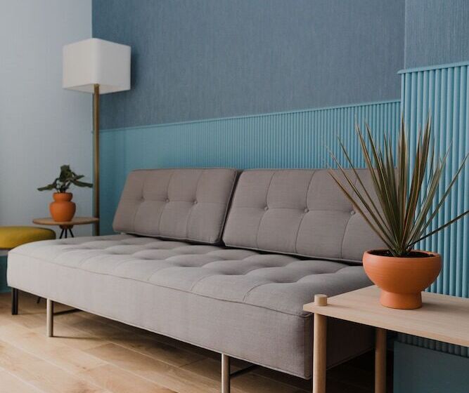 Drake Devonshire And Motor Inn