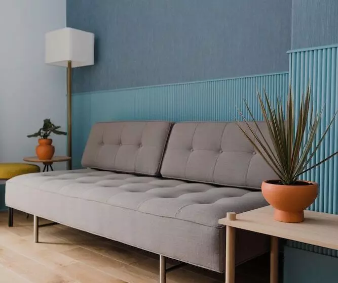 Drake Devonshire And Motor Inn