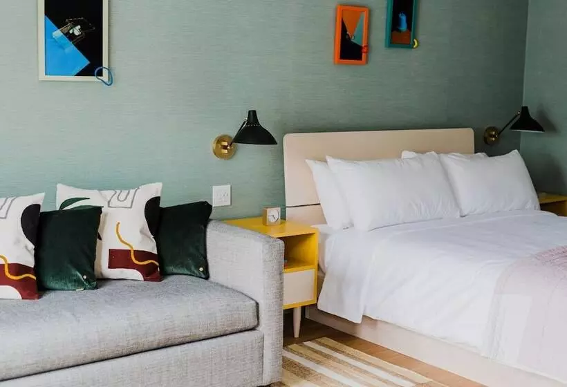 Drake Devonshire And Motor Inn