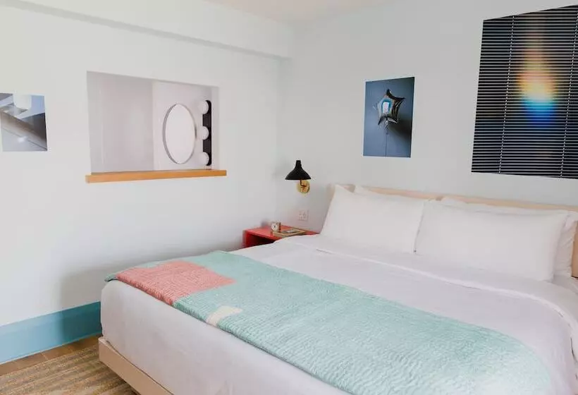 Drake Devonshire And Motor Inn