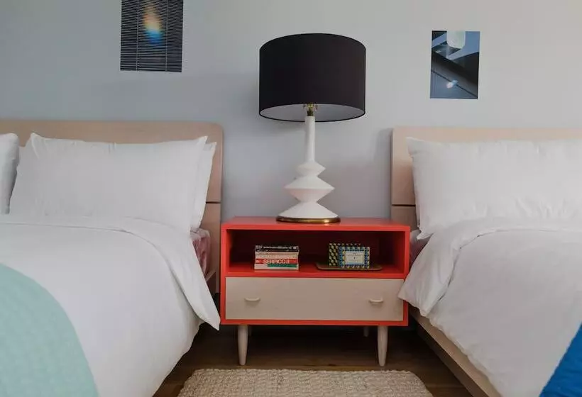 Drake Devonshire And Motor Inn