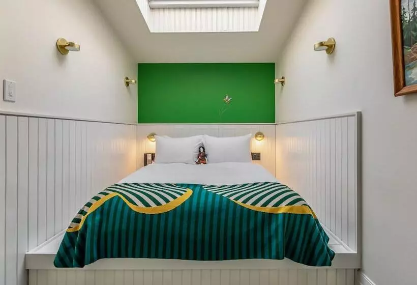 Drake Devonshire And Motor Inn