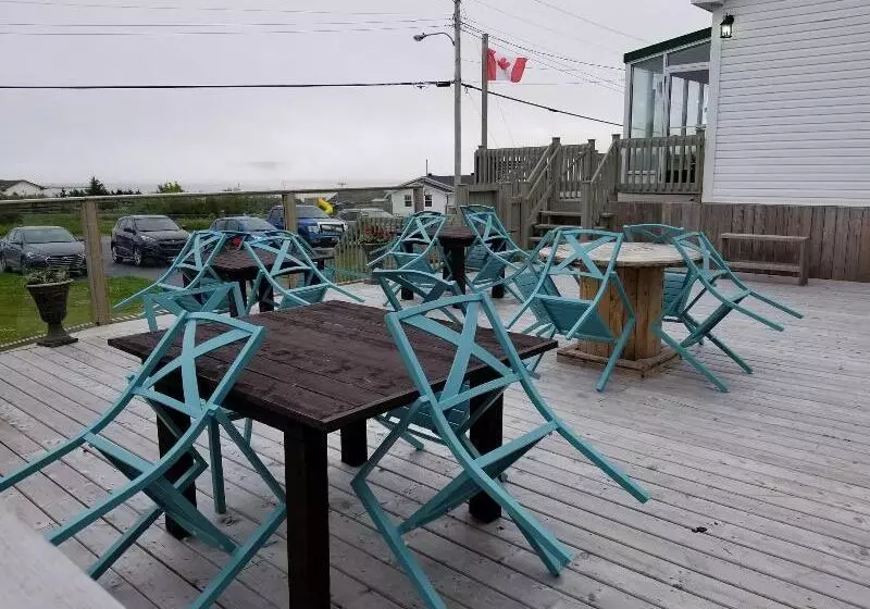 Edge Of The Avalon Inn