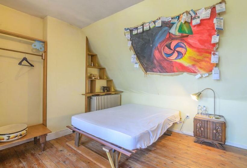 فندق فئة نجمة واحدة Auberge Nonque