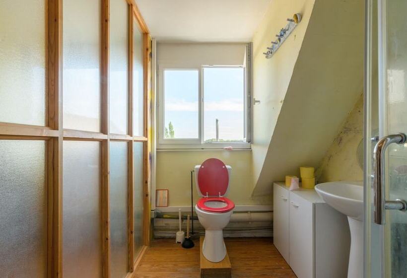 فندق فئة نجمة واحدة Auberge Nonque