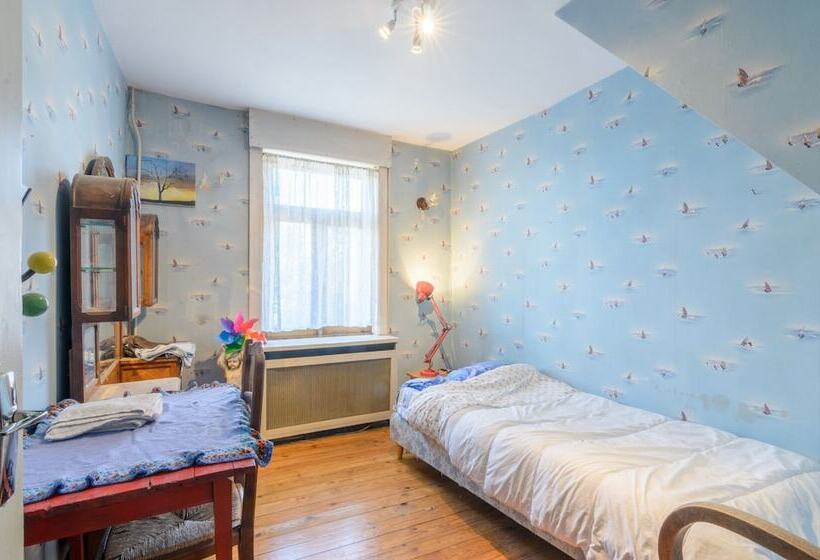 فندق فئة نجمة واحدة Auberge Nonque