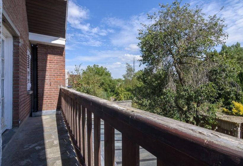 فندق فئة نجمة واحدة Auberge Nonque