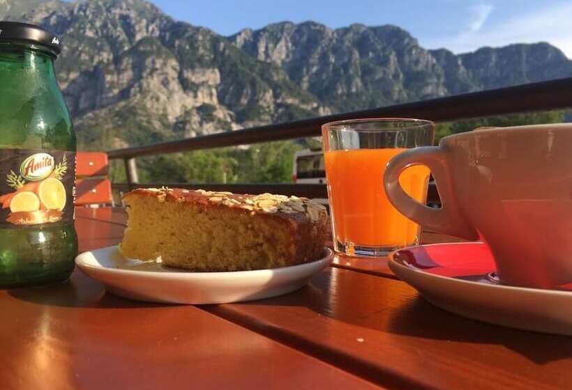 호텔 Albergo Ristorante Lis Aganis