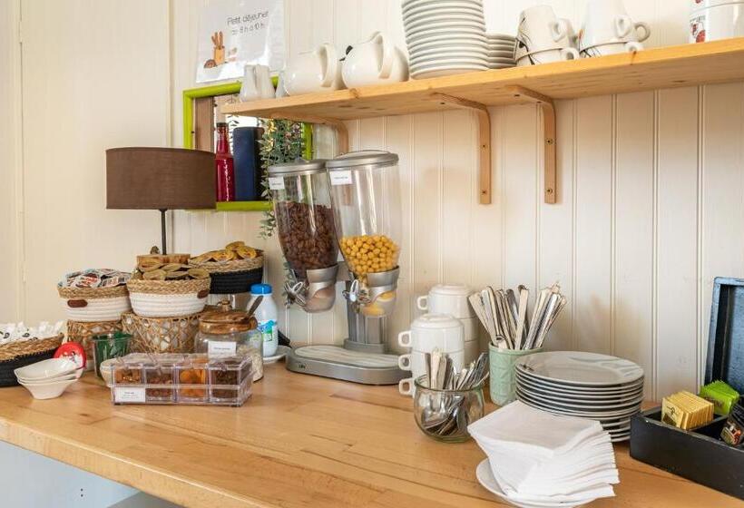 ホテル Les Vieux Acacias