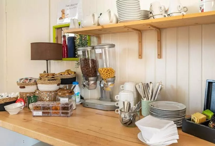 Hotelli Les Vieux Acacias