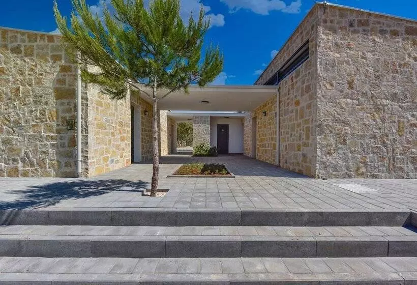 Hotelli Mobile Homes At Camping Ugljan Resort