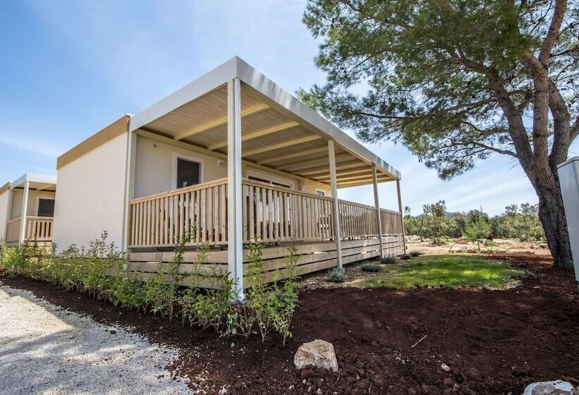 Отель Mobile Homes At Camping Ugljan Resort