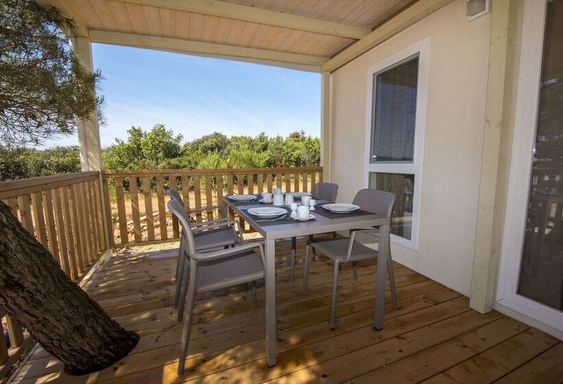 Отель Mobile Homes At Camping Ugljan Resort