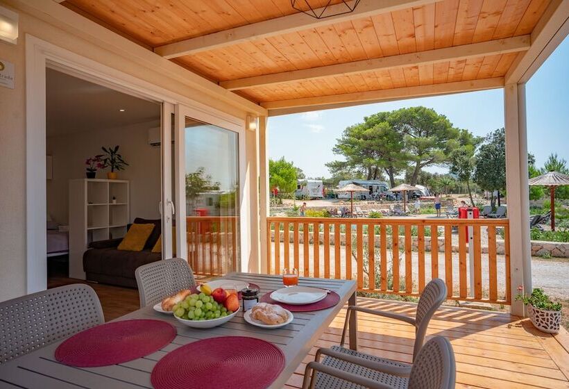 Отель Mobile Homes At Camping Ugljan Resort