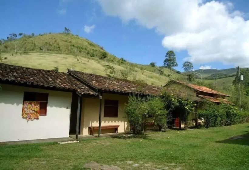 Hotelli Pousada Estação Andorinhas