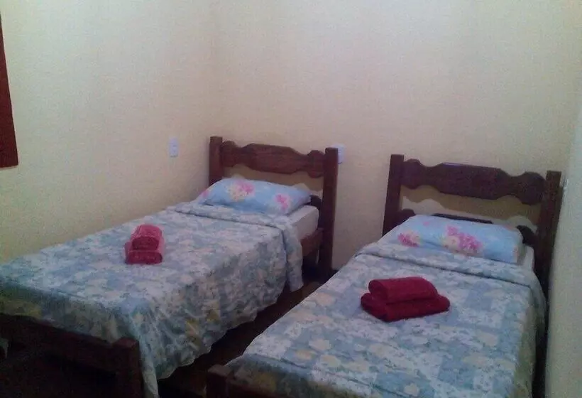 Hotelli Pousada Estação Andorinhas