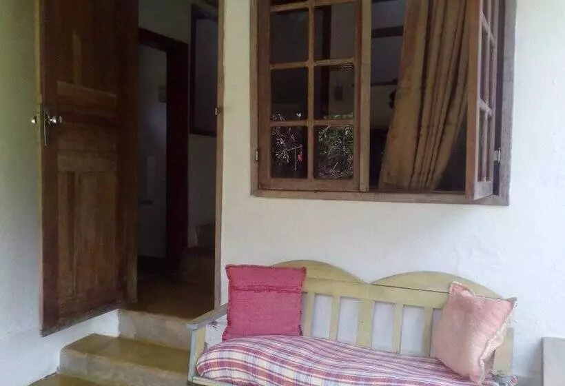 Hotelli Pousada Estação Andorinhas