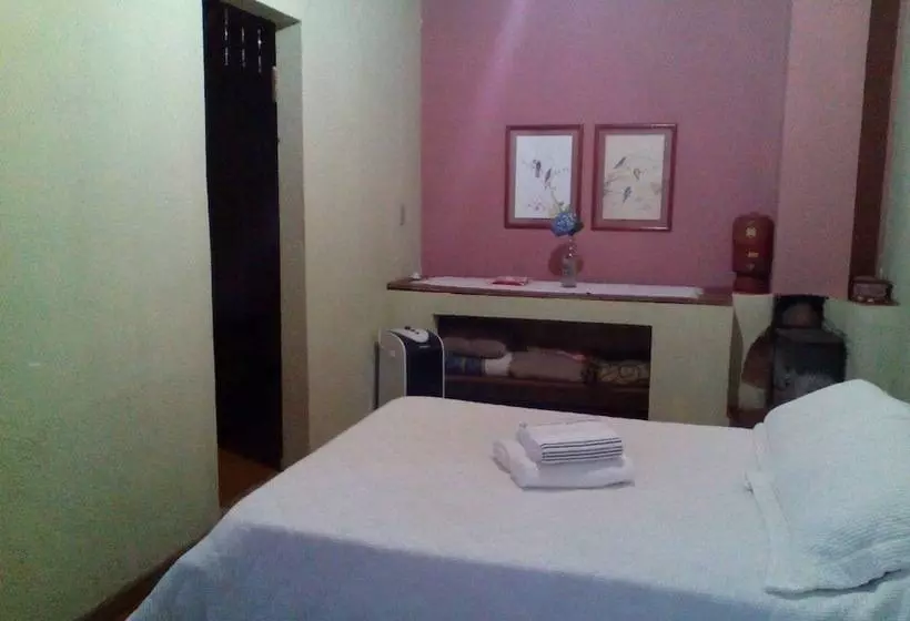 Hotelli Pousada Estação Andorinhas