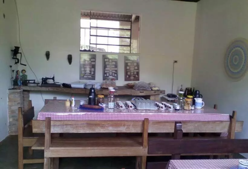 Hotelli Pousada Estação Andorinhas